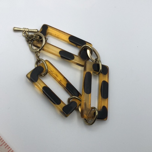 Tortoise Gold Tone Acrylic Transparent Bracelet - Picture 4 of 4